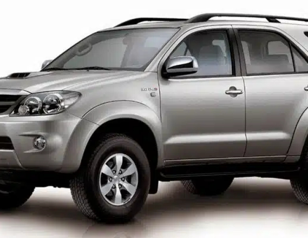 Autószőnyegek Toyota Fortuner (2004-2015)